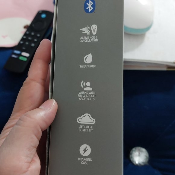 iLive Wireless Noise-Cancel Earbuds BLACK - Picture 2 of 4